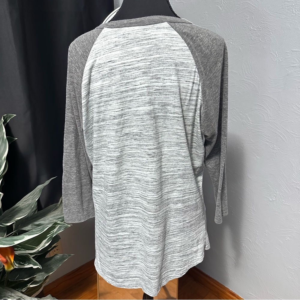 LuLaRoe Gray Raglan Baseball Tee | Size L - Picture 4 of 7